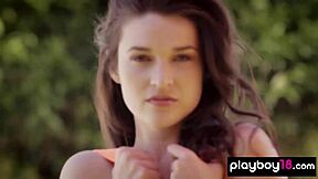 i reveal my pussy outdoor smoking hot serena wood