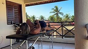 blonde lets tattoo guy lick then dp with friend, full vid crazy! 😱🍆💦 tatuador safada!