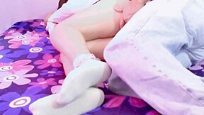 viejo agarra a la morrita del conalep presumida con sus piernitas blancas y le rompe el cajon con uniforme escolar que rica gime rico casero mexicano