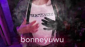 bonneyuwu bartender pays 18yo for dildo sucking tease