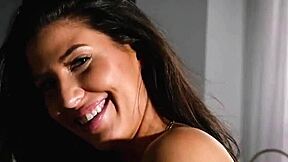 i love watchin' sexy petite teens strip for nude selfies