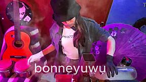 bonneyuwu bartender pays 18yo for dildo sucking tease