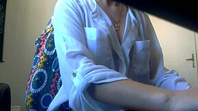 secretary no panties fingers pussy after bra drop in office