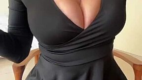 i can't stop jerking off on stepmom's huge milky natural tits 💦😍