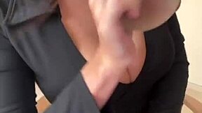 i can't stop jerking off on stepmom's huge milky natural tits 💦😍