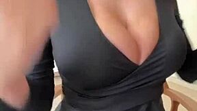 i can't stop jerking off on stepmom's huge milky natural tits 💦😍