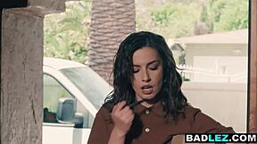 yo this horny big ass latina strapon rails tiny teen delivery driver so good