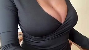 i can't stop jerking off on stepmom's huge milky natural tits 💦😍