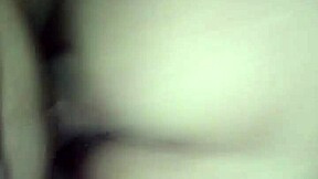 Pendeja argentina sneaks to telo for wild pounding ride