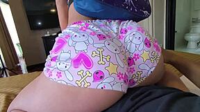 i'm dying over this cutie college girl's twerk tease lapdance oh man