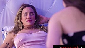 She seduced me during squirting foot massage session