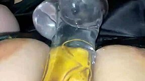 Mango in my virgin pussy feels so kinky 😩🍑🍆 saudi teen masturbates!