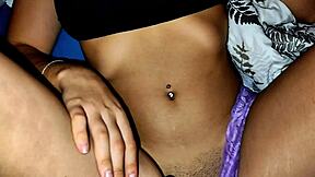 follo a mi padrastro con su enorme ereccion viendo pelicula acaba follando duro