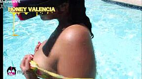 18yo honey valencia, you soaking wet in vr yet?