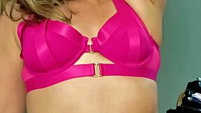 hey i love you watching my petite latina ass in lingerie 😘