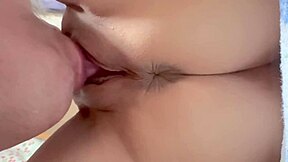 how's this amateur milf's shaved pussy 297 days post-virginity?