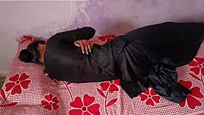 Hot desi Indian girlfriend rides boyfriend's cock in steamy homemade mms clip