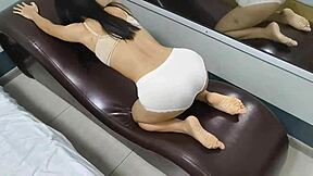 workout on this sex chair got me so horny 💦🍑