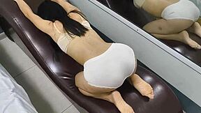 workout on this sex chair got me so horny 💦🍑