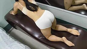 workout on this sex chair got me so horny 💦🍑