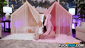 wanna swap best friends at sleepover like harley love dolly paige and kyle?