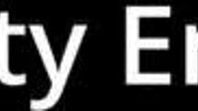 DAISY MYNX SPREADS SHAVED PUSSY FOR DR TAMPA'S UNIVERSITY PHYSICAL PROBE!