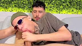 ele chupou meu cu molhado e meteu pau grosso nos buracos