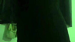 uhh married wifey dancin' sexy funk for hubby's buddy...