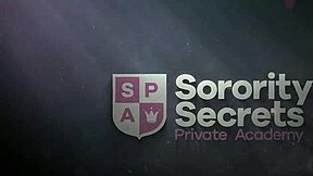 threesome outdoors: isabella de laa vs candee licious?