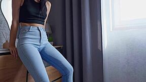Omg 😩 I'm peeing my tight jeans desperation drip 💦