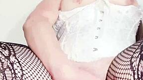 Madrastra Infiel Latina Graba Su Pussy Jugosa Masturbandose Para Amigos De Su Marido
