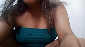 latina milf squirts juicy pussy in hot solo