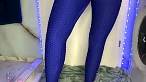 bbw teen fingers fat pussy in sexy webcam outfits