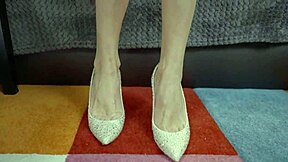 blonde sexy milf luvs foot fuckin n gettin dirty 😈