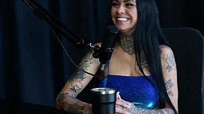 Evelyn Buarque dominates in fetish club bisexual swing!