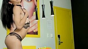 petite tranny gabrielly ferraz's asshole machine fucked