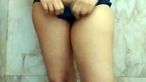 hot gf fingers her tight pussy so good 😍💦🔥