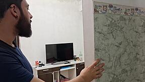 Novinha de 20 aninhos com buceta apertada leva rola grossa na cam ao vivo