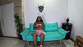 Antes do anal começar todos querem chupar o pau primeiro.