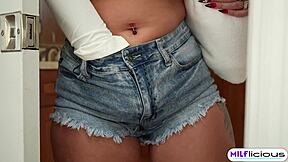 after basketball practice my hot stepmom elana bunnz gave me a shower