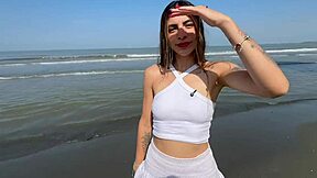 me follo a un fan en la playa y me llena de leche pa preñarme