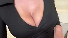 Beautiful big boobs babe gets fucked 😍💦 homemade