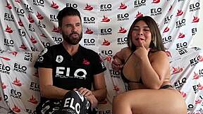 Karen Cox, fit Latina, teases in spicy casting interview?