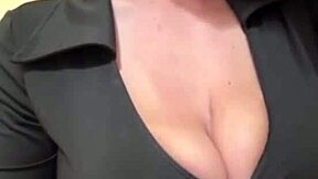 Beautiful big boobs babe gets fucked 😍💦 homemade