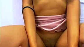 la madrastra se puso tan cachonda... cuando la agarre del pelo y le di nalgada otra vez