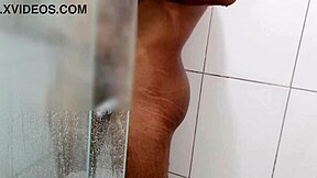 João Safado Pounds Baianinha Bareback in Steamy Bath Embrace