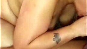 Que loco hermano graba paja y esposa entra para follar