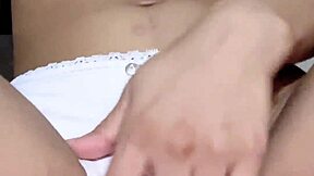 woke up horny and rubbed to a sweet morning orgasm 😊