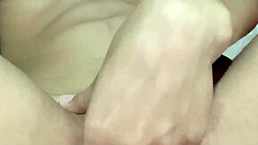 woke up horny and rubbed to a sweet morning orgasm 😊