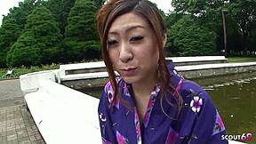 japanese geisha teen helps stranger uncensored sloppy bj public toilet 😘